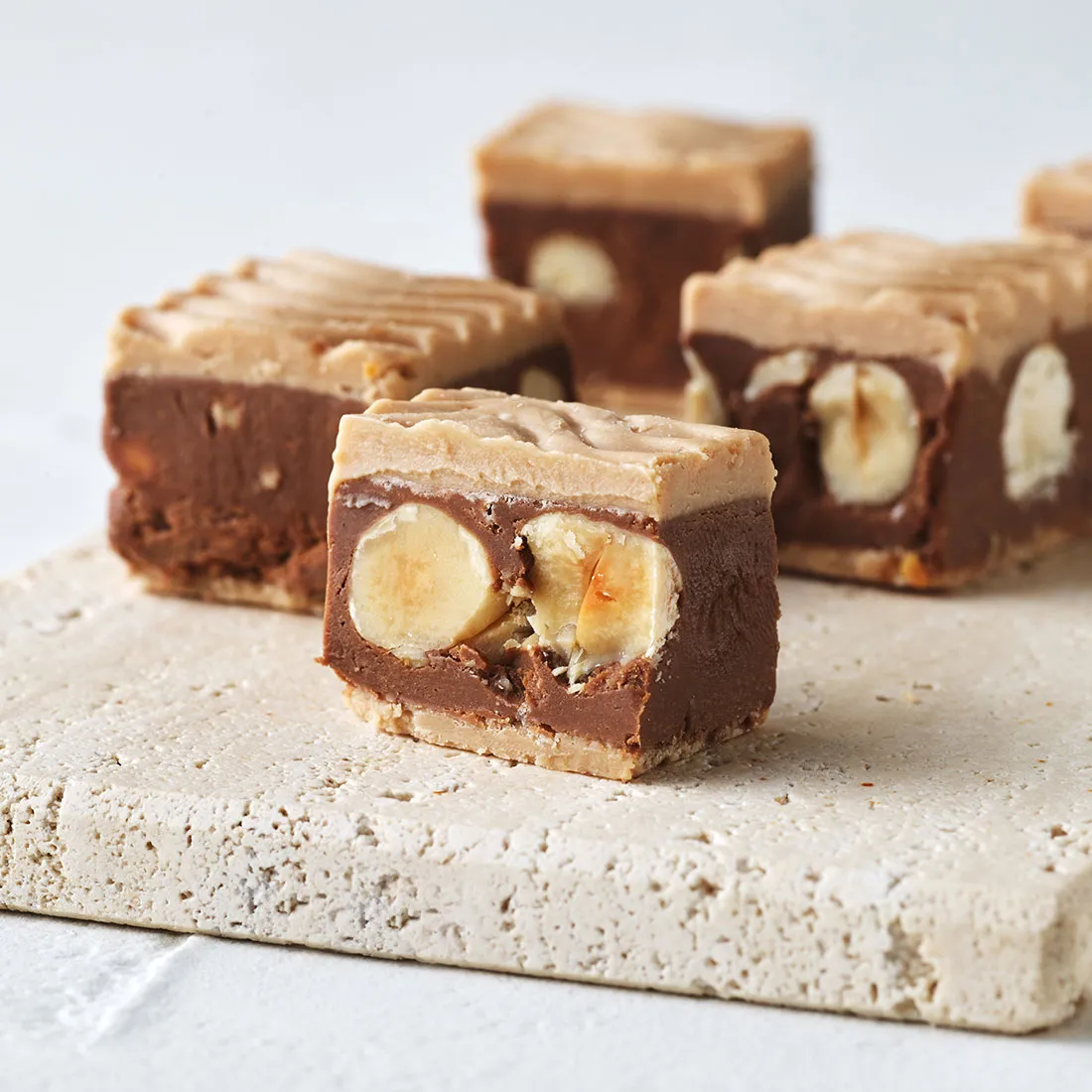 Nougat mit ganzen Nüssen, 6 St.